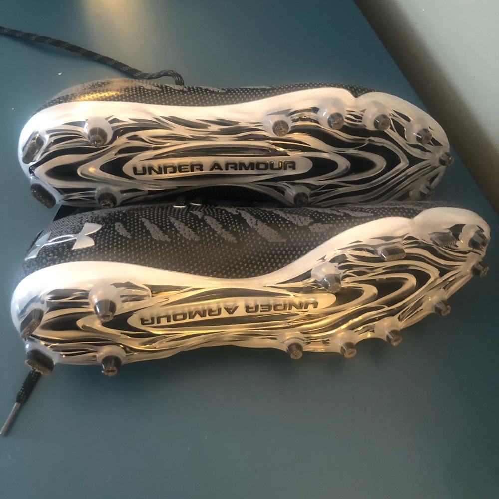 Under Armour Spotlight cleats